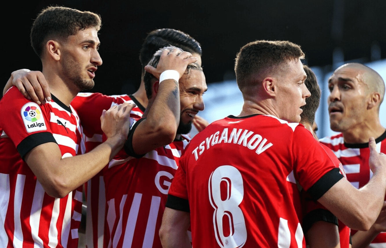 NG体育-莱万多夫斯基爆冷击败FPX，比分优势明显引爆全场！的简单介绍