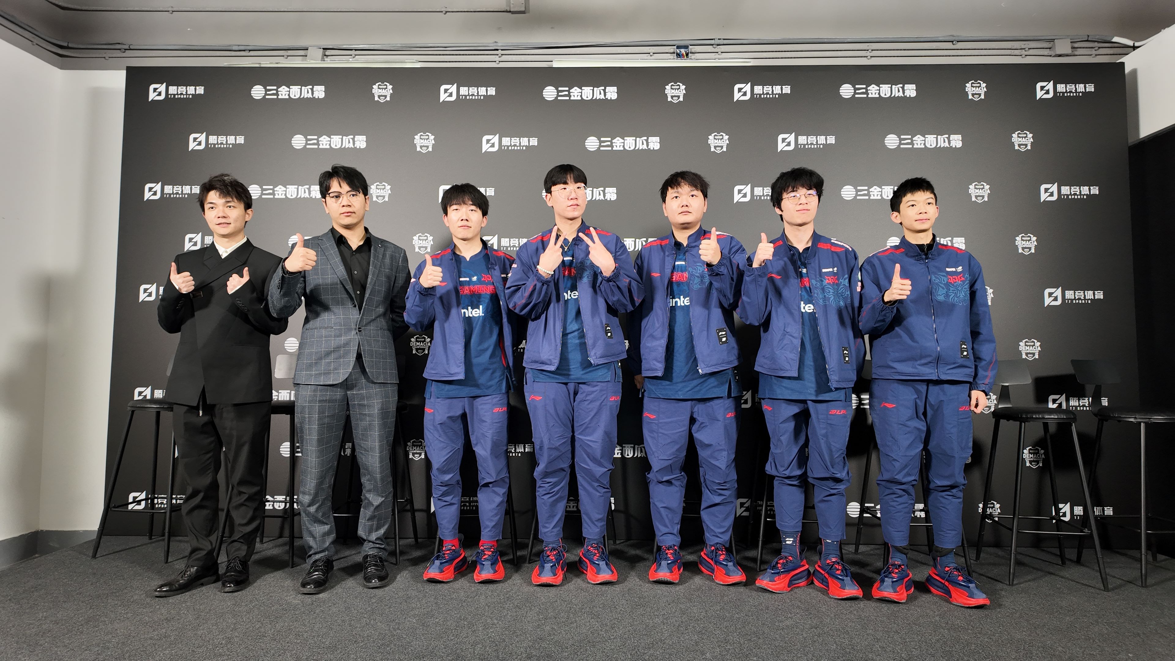 详细阅读:NG体育-Scout新星败北表现惊艳,TES未来可期!的简单介绍 NG体育-Scout新星败北表现惊艳,TES未来可期!的简单介绍