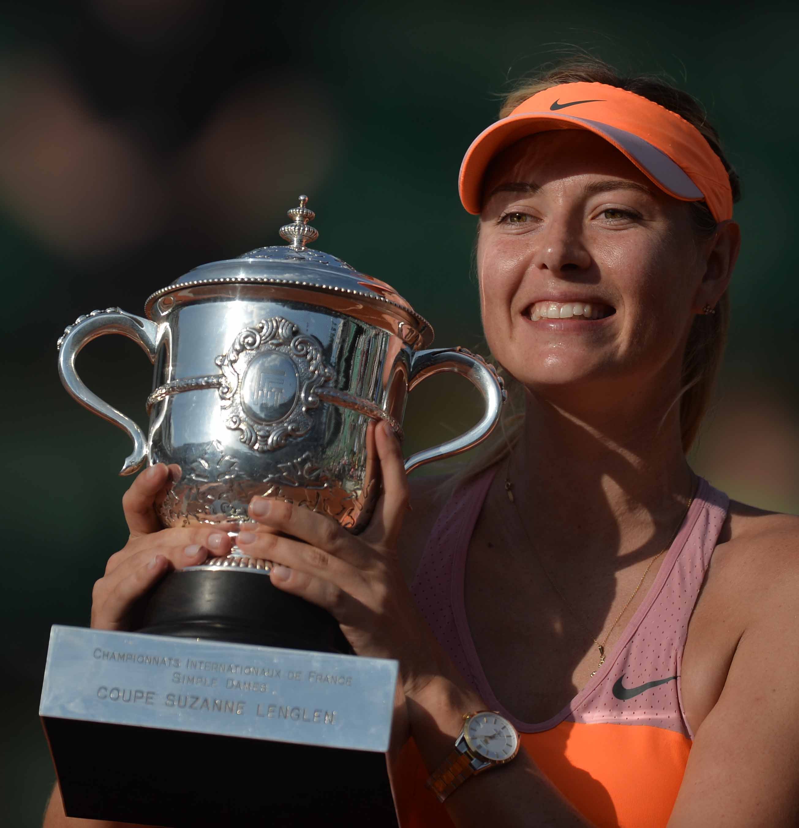 NG体育-莎拉波娃回归赛场,关键助攻首场状态亮眼,勇士观众沸腾!的简单介绍