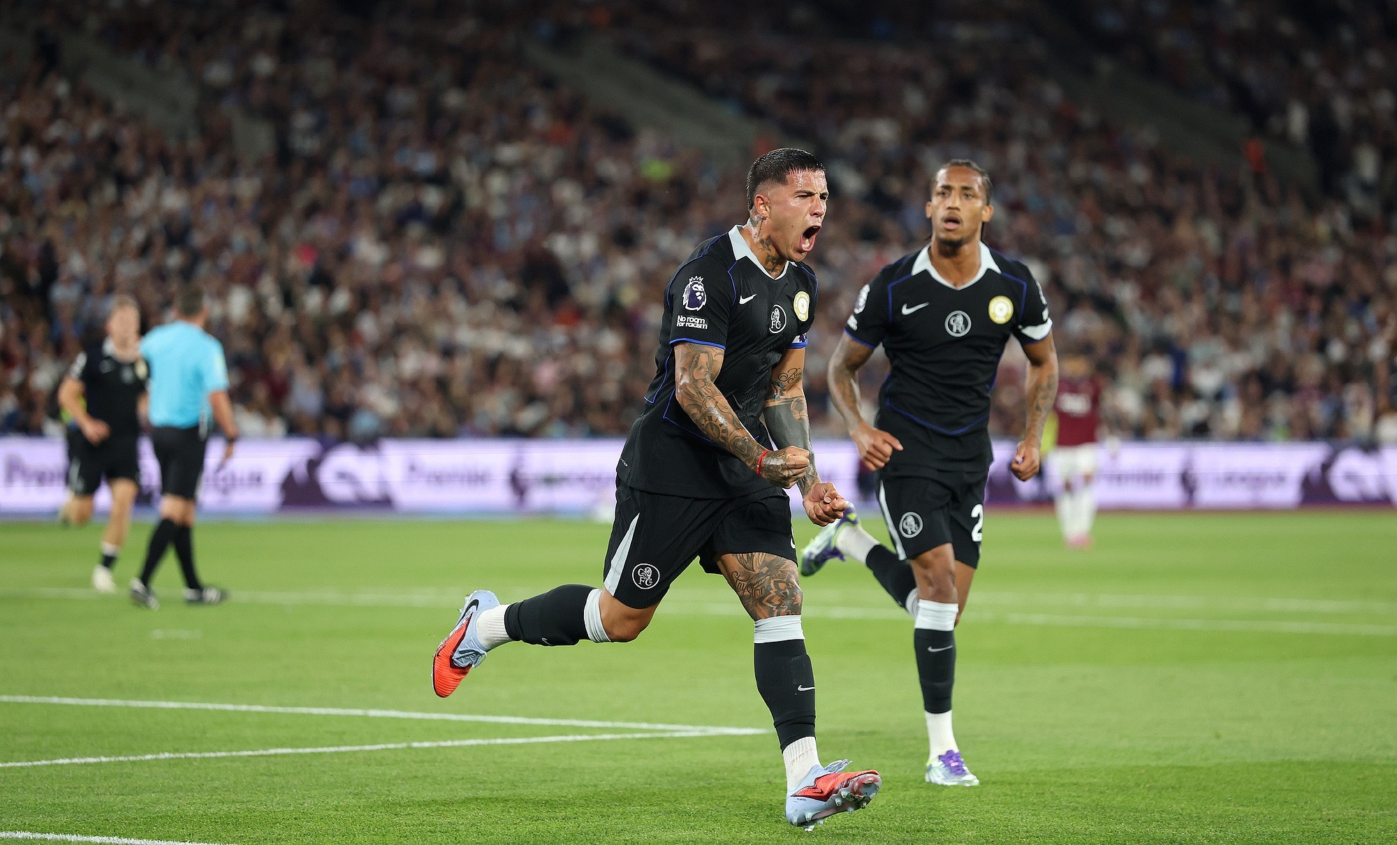 NG体育-德罗巴爆冷击败切尔西，突破纪录引爆全场！的简单介绍