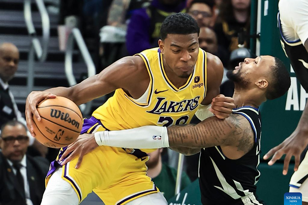 NGSPORTS-詹姆斯关键节点战术调整，雄鹿带队取胜！的简单介绍